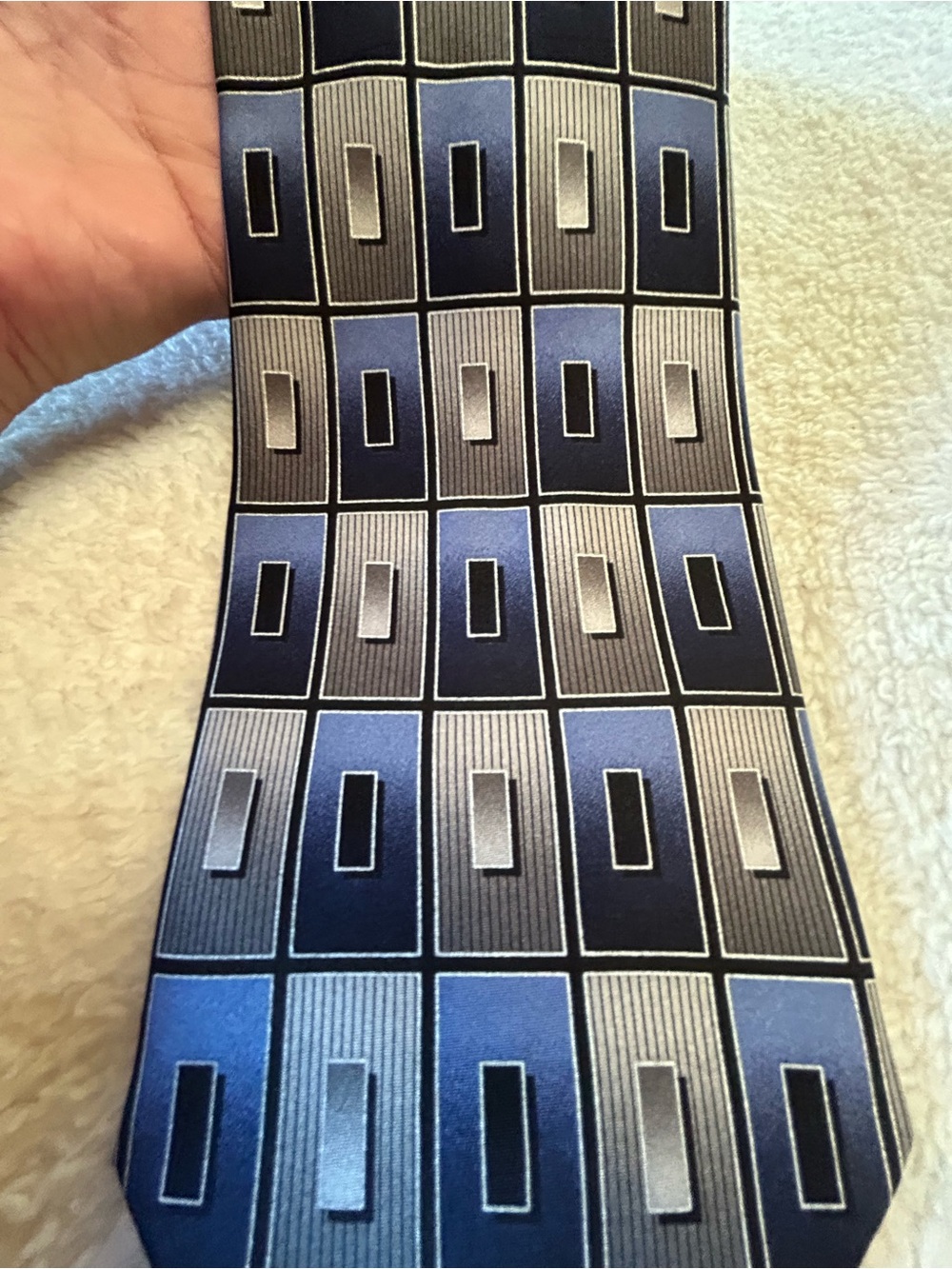 🎁3 for $30 - Geometric Blue and Gray Silk Tie
